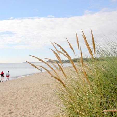 Strandnahe 2-Raum-Ferienwohnung Mit Balkon - Strandhaus Moenchgut Fewo 10 Lobbe Zewnętrze zdjęcie