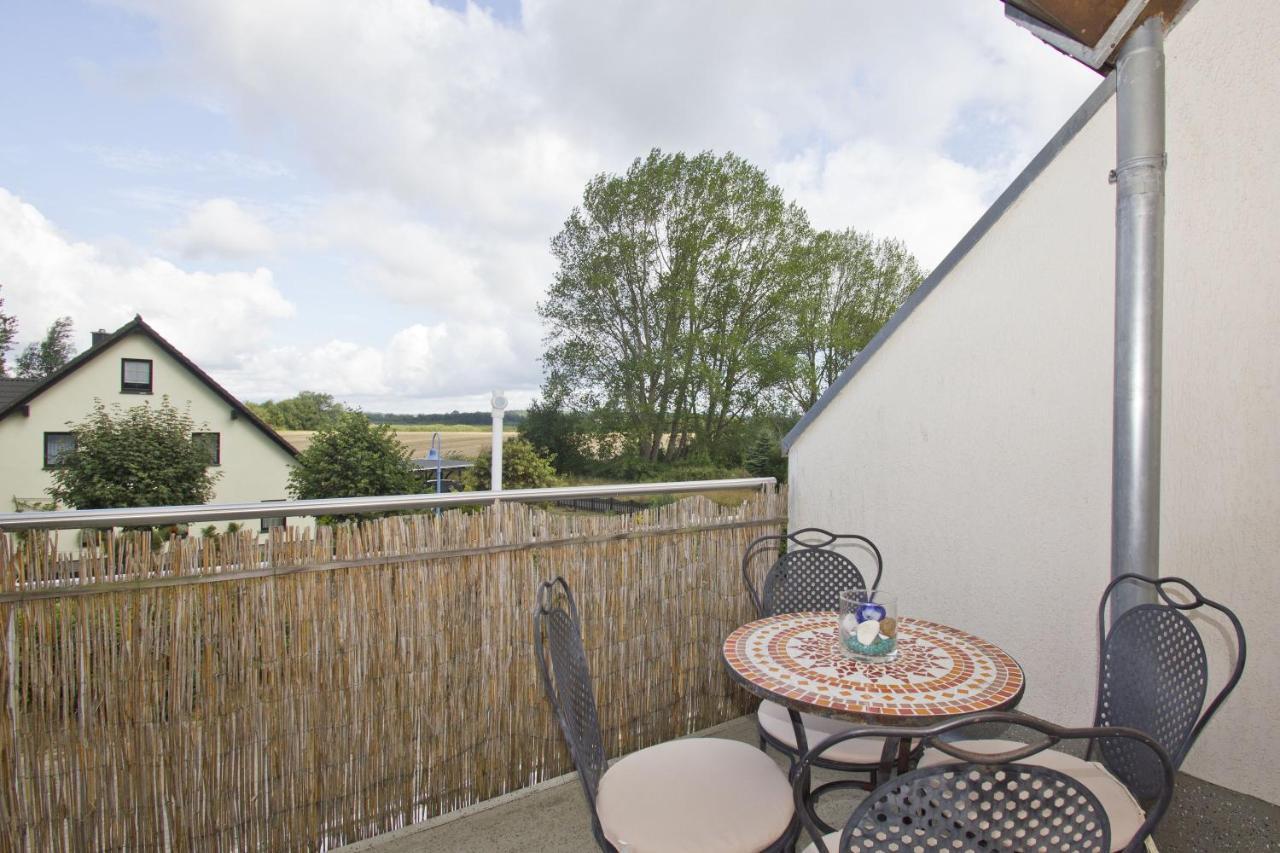 Strandnahe 2-Raum-Ferienwohnung Mit Balkon - Strandhaus Moenchgut Fewo 10 Lobbe Zewnętrze zdjęcie